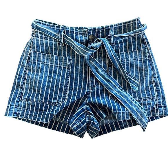 American Eagle Blue White Striped Belted High Rise Shorts 10 Festival Coastal - Picture 1 of 10